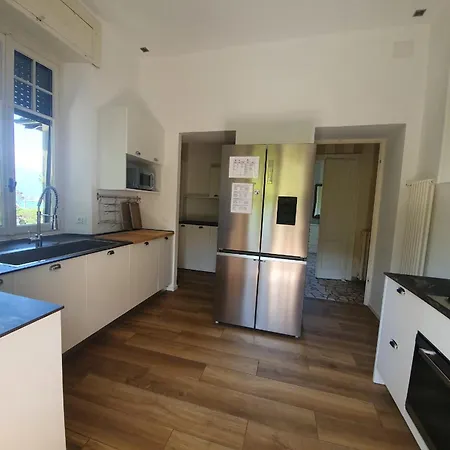 Angela וילה סטרסה